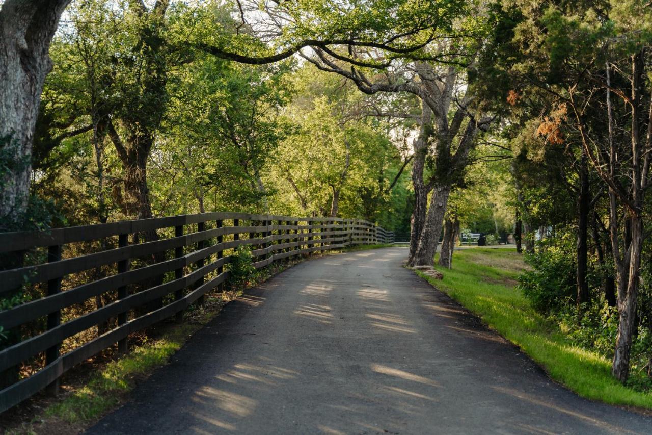 Lakeside South At Live Oak Lake Βίλα Bellmead Εξωτερικό φωτογραφία